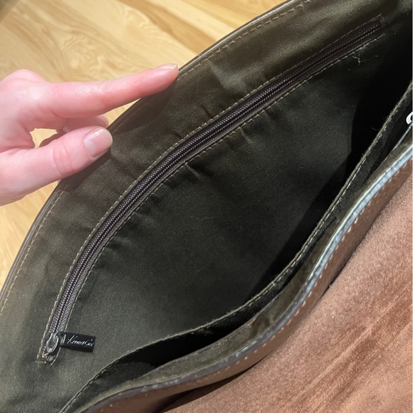 Kenneth Cole Brown Leather Heritage Messenger Bag - Picture 6 of 8